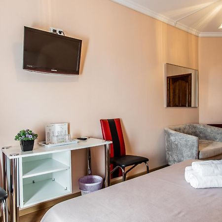 Star Rent Hotel Kisinyov Kültér fotó