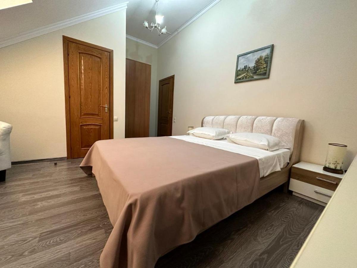 Star Rent Hotel Kisinyov Kültér fotó