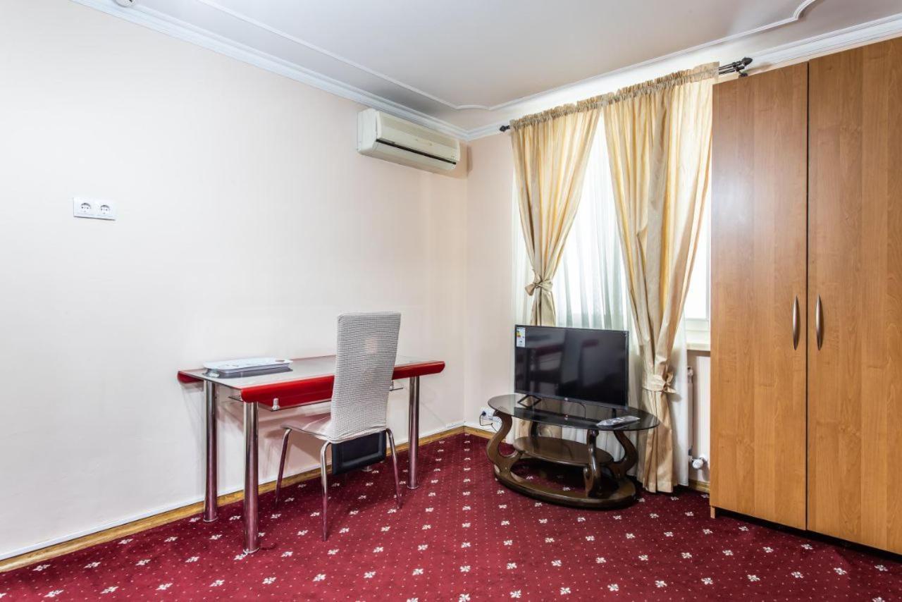 Star Rent Hotel Kisinyov Kültér fotó