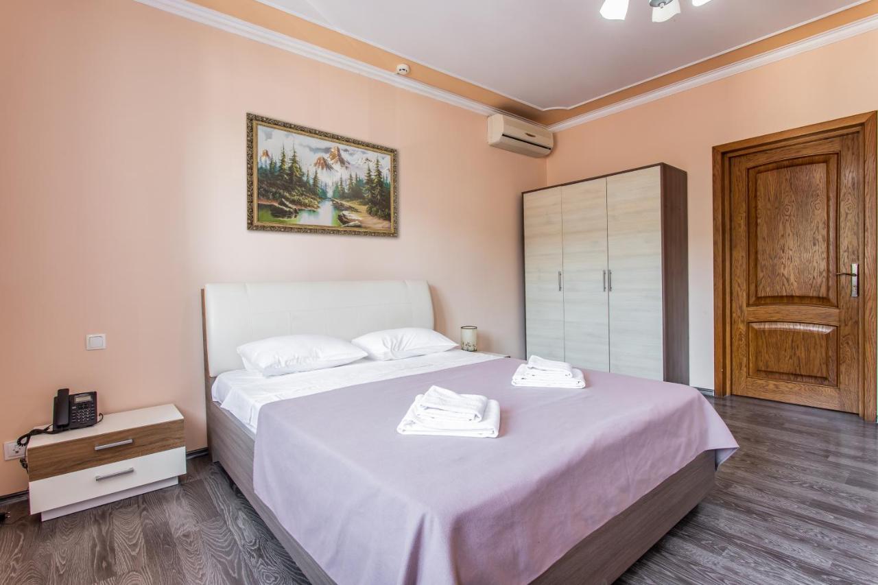 Star Rent Hotel Kisinyov Kültér fotó