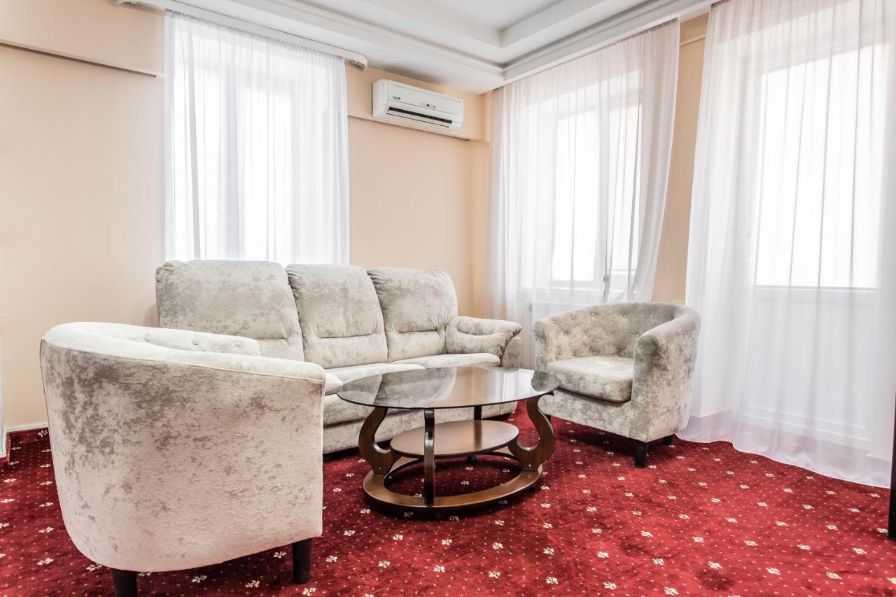 Star Rent Hotel Kisinyov Kültér fotó