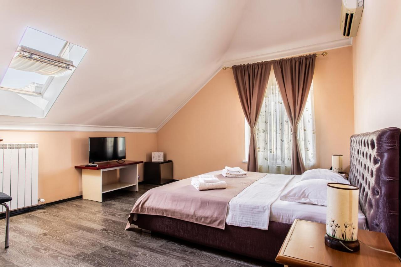 Star Rent Hotel Kisinyov Kültér fotó