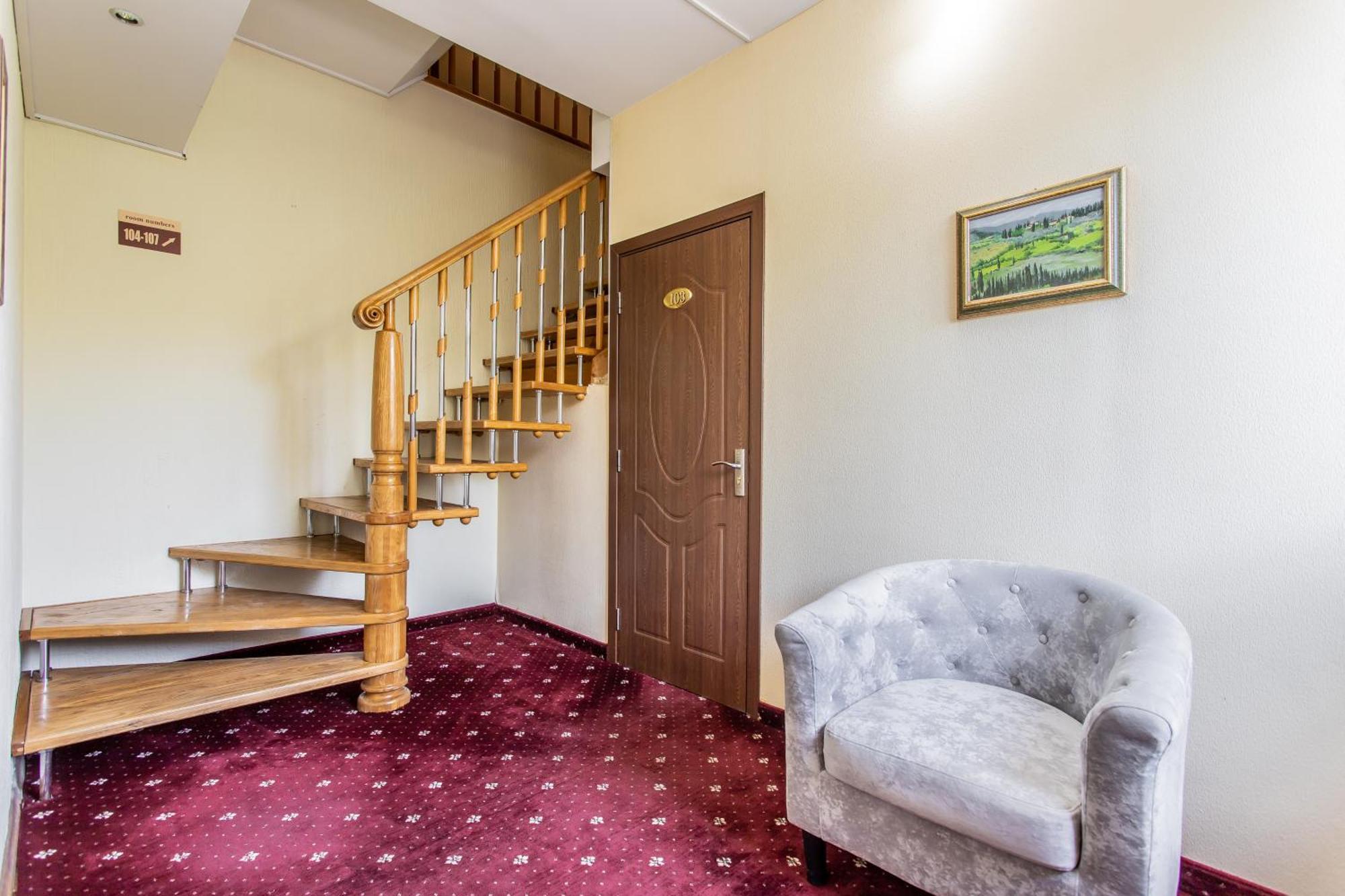 Star Rent Hotel Kisinyov Kültér fotó