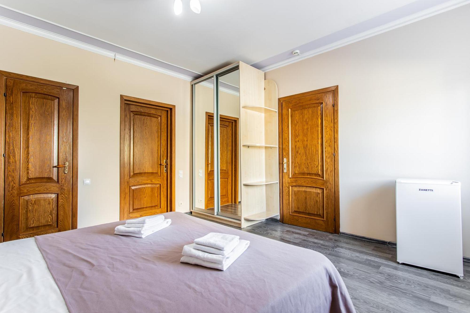 Star Rent Hotel Kisinyov Kültér fotó