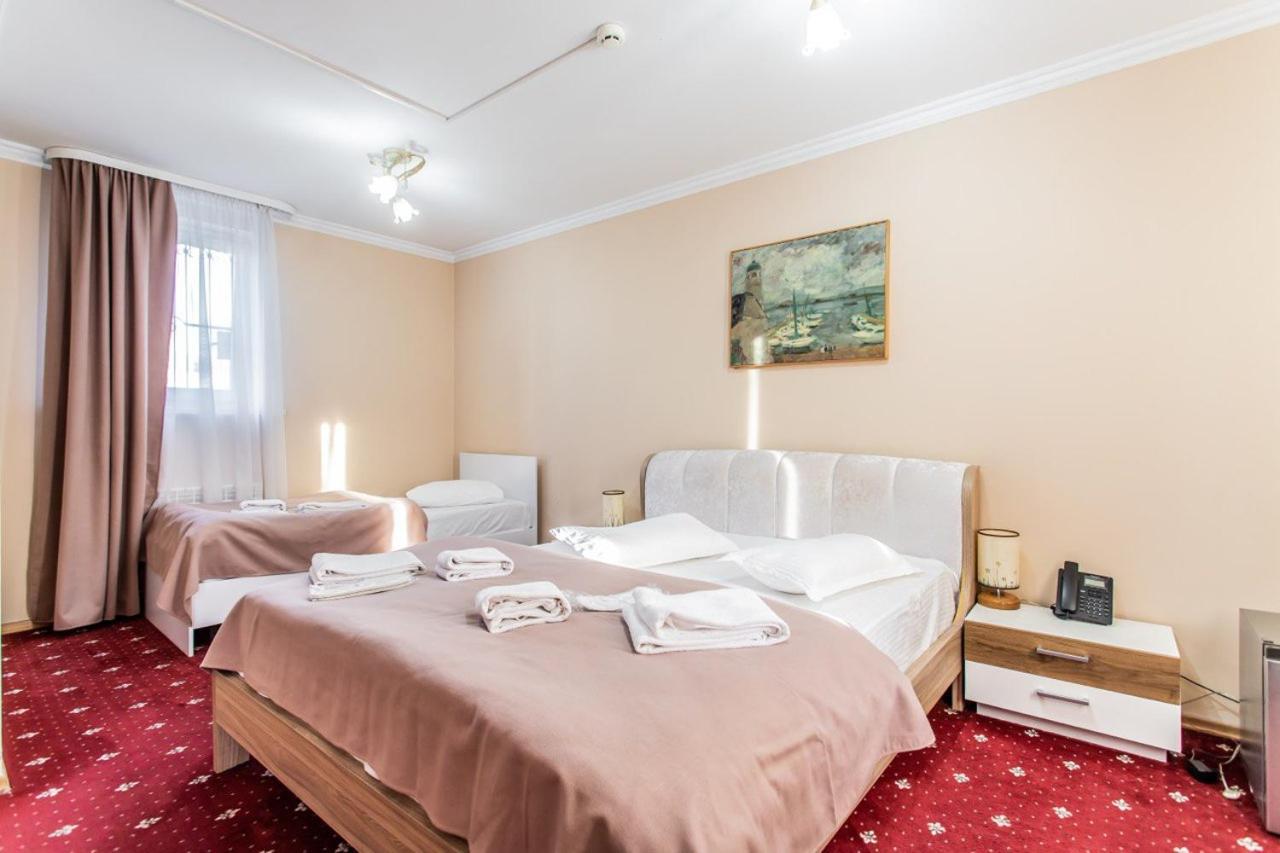 Star Rent Hotel Kisinyov Kültér fotó