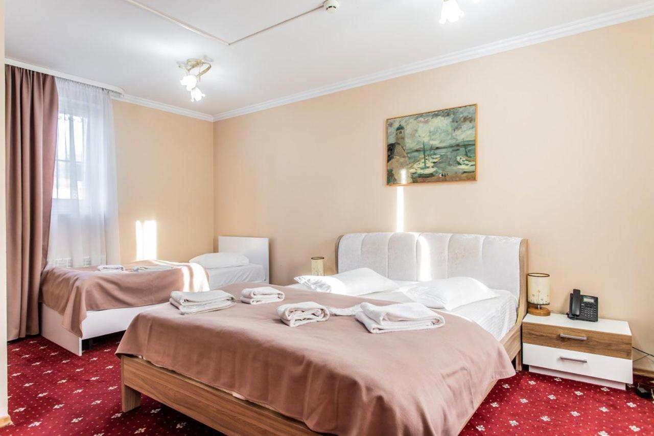 Star Rent Hotel Kisinyov Kültér fotó