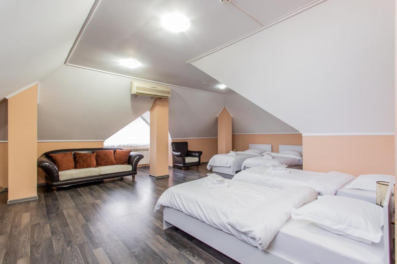Star Rent Hotel Kisinyov Kültér fotó