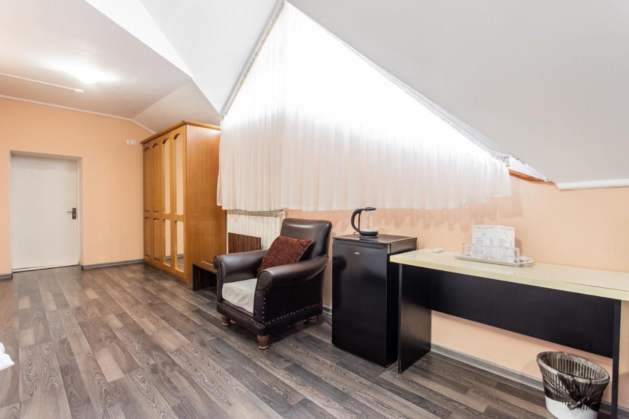 Star Rent Hotel Kisinyov Kültér fotó