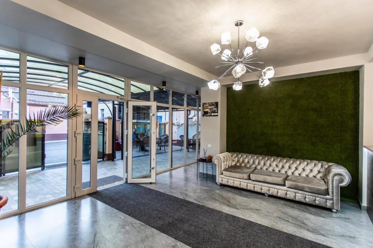 Star Rent Hotel Kisinyov Kültér fotó