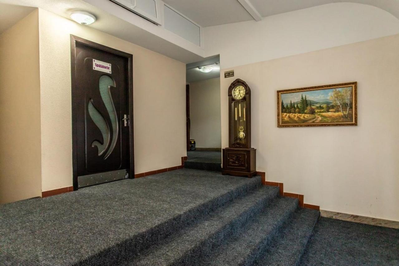 Star Rent Hotel Kisinyov Kültér fotó