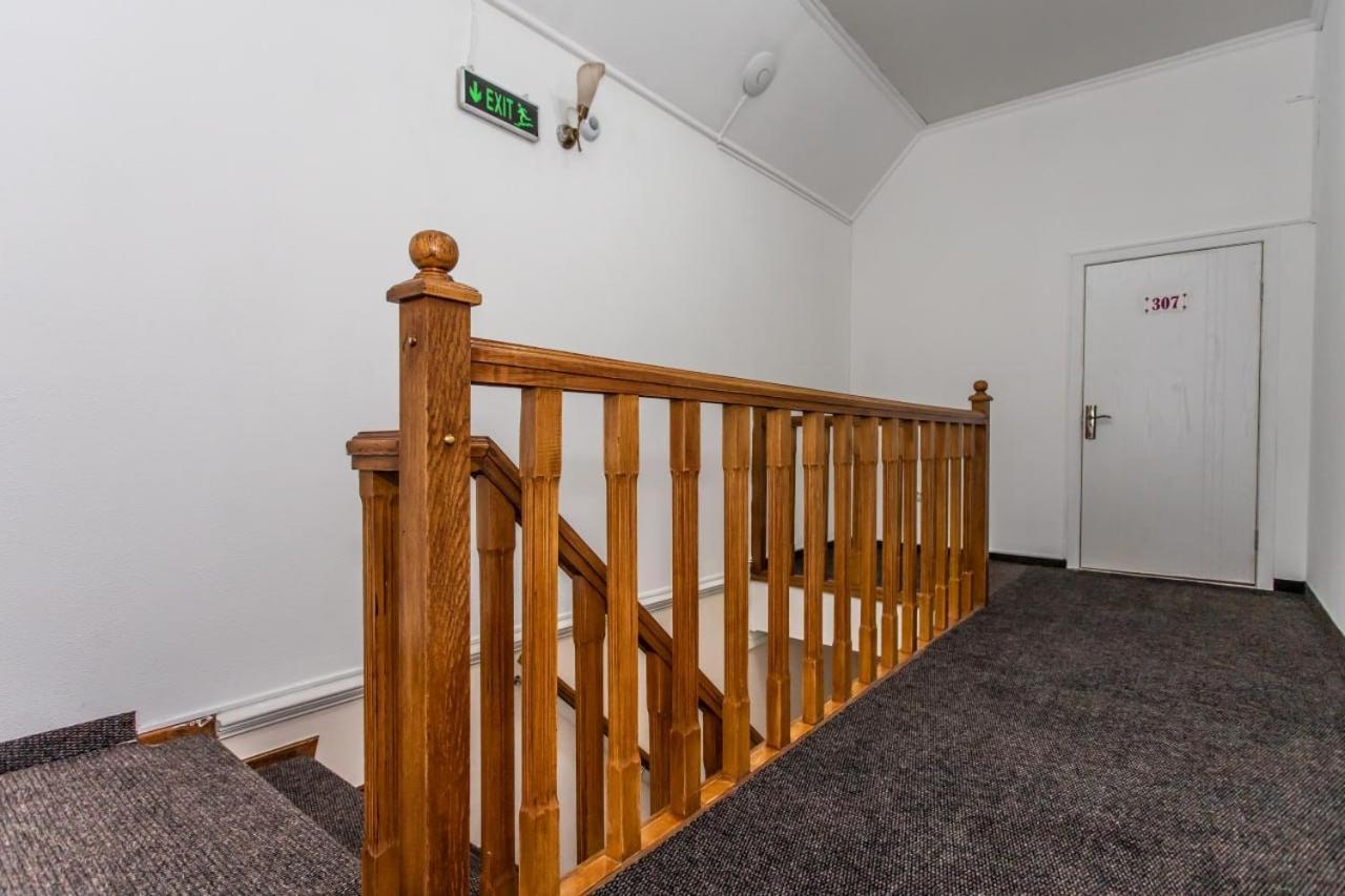 Star Rent Hotel Kisinyov Kültér fotó