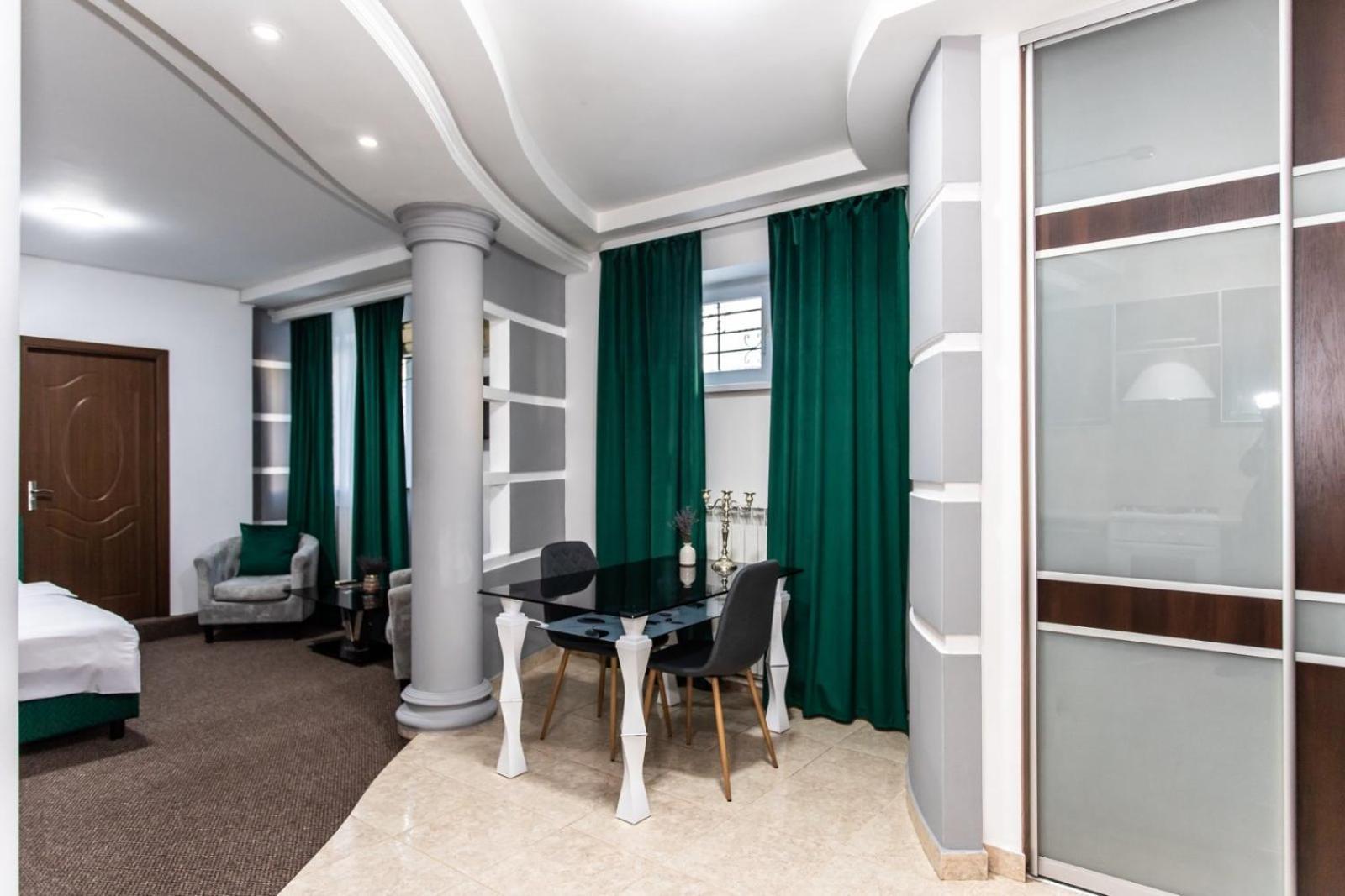 Star Rent Hotel Kisinyov Kültér fotó